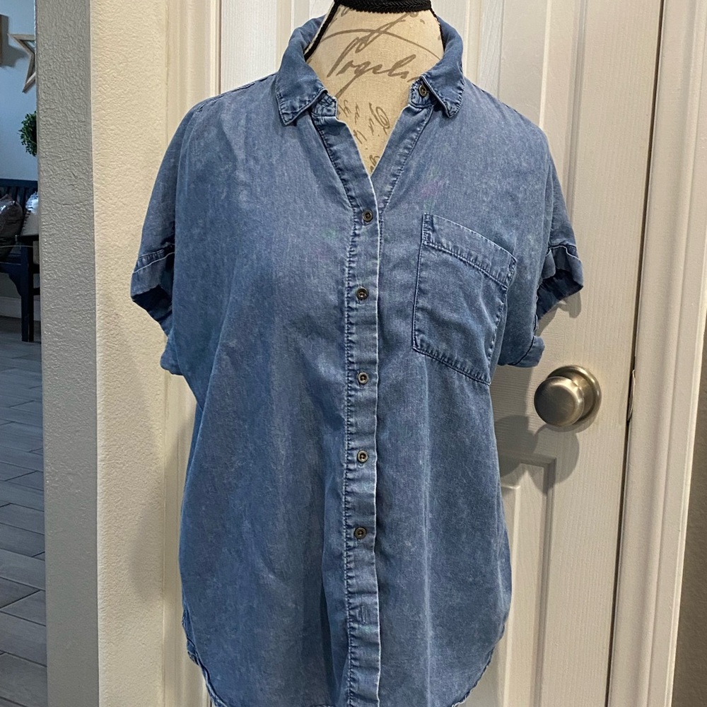Casual Denim Button-Up Shirt